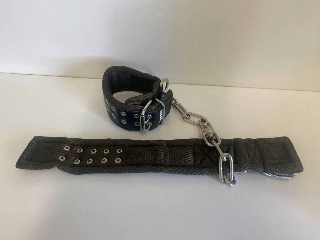 Padded cow shackle