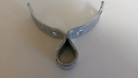 Gate hanger corner