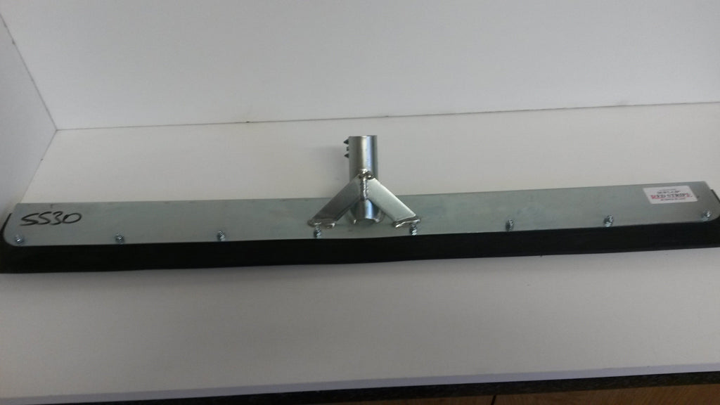Straight yard scraper 30